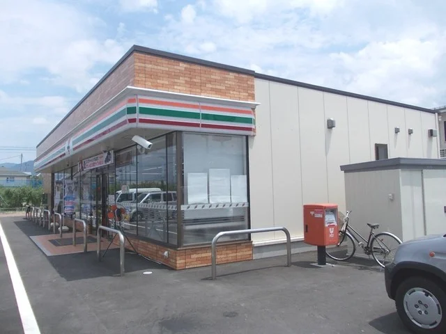 セブンイレブン会津本郷店まで800m