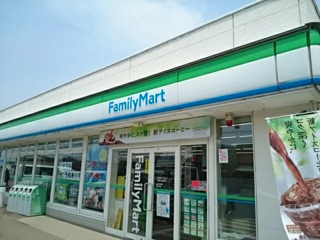 ファミリーマート下野仁良川店まで550m