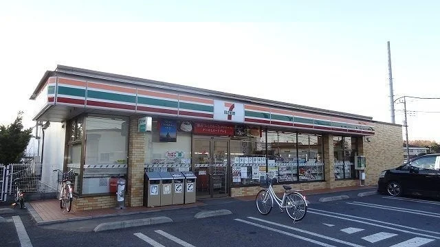 セブンイレブン三郷公園前店まで220m
