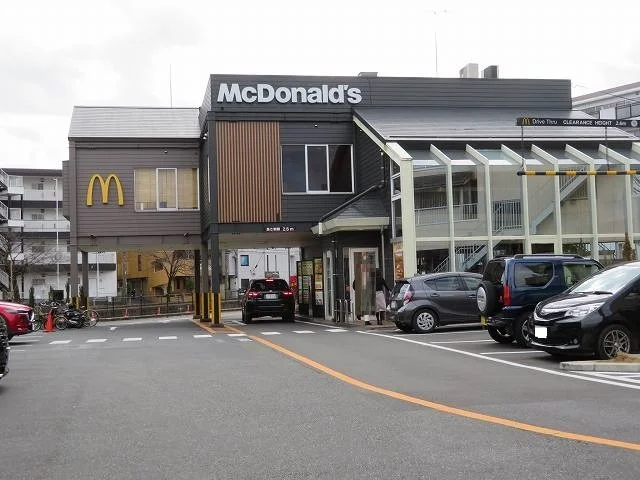 マクドナルドまで500m