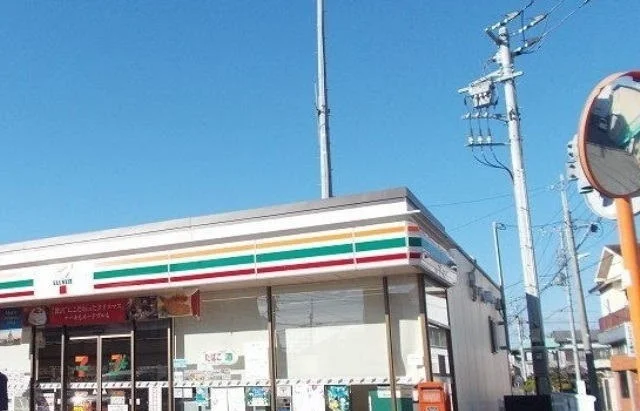 セブン-イレブン 三島大場駅前まで450m