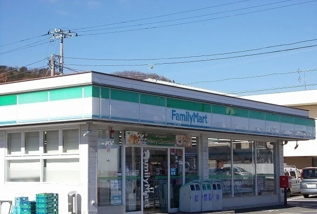 ファミリーマート沼津西間門店まで230m