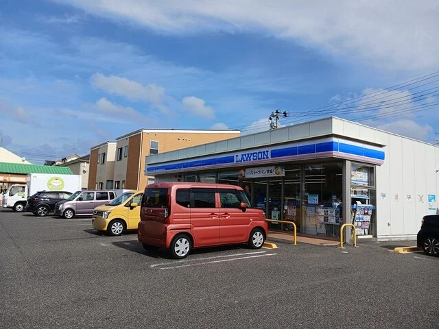 ローソン坂井東二丁目店まで636m