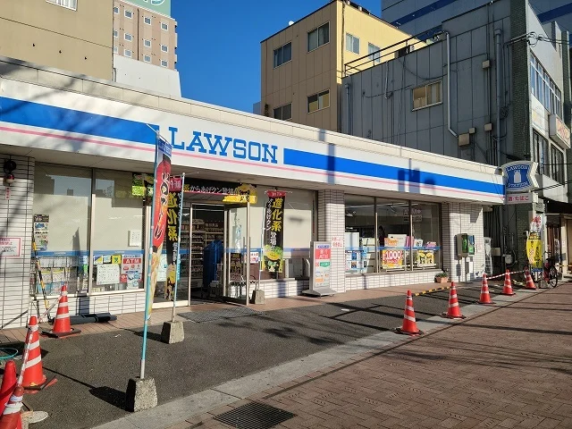 ローソン徳山駅前店まで450m