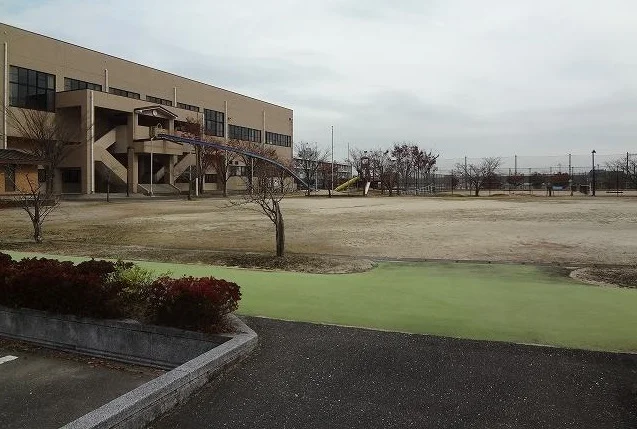 芦刈運動公園まで46m