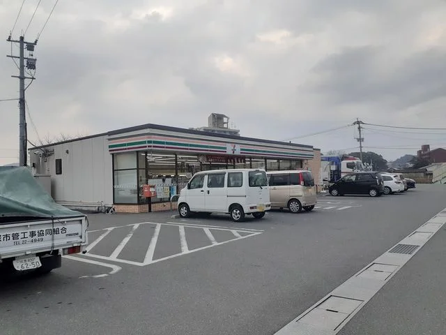 セブンイレブンまで1000m