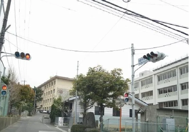滝尾小・中学校まで900m