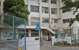 玉縄中学校まで1090m