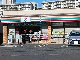 セブンイレブンまで298m