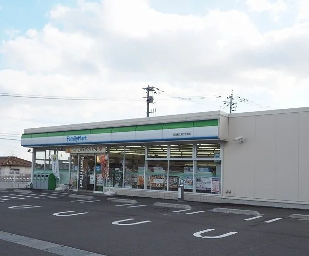 ファミマ苅田若久２丁目店まで1000m