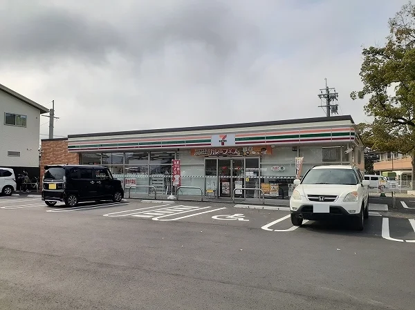 セブン-イレブン 唐津鏡神社店まで99m