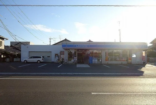 ローソン弓ヶ浜店まで270m