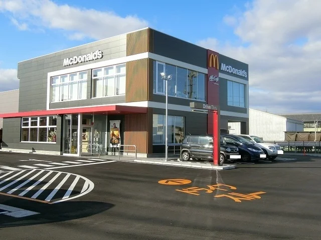 マクドナルド　大垣バイパス店まで1000m