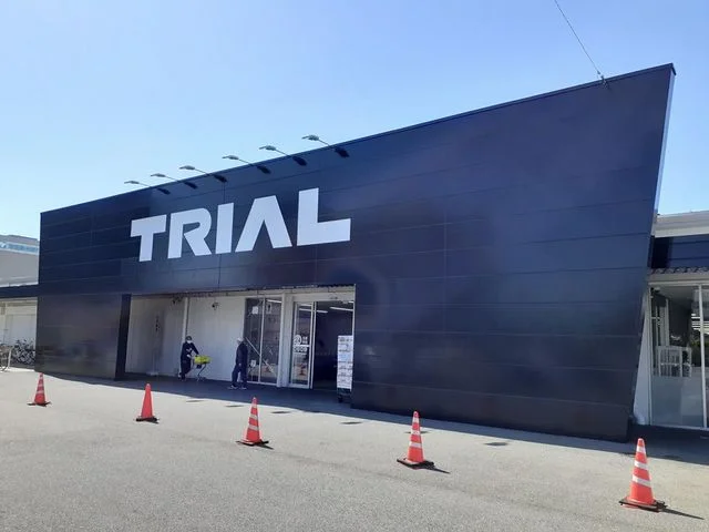 TRIAL様まで1000m