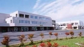 江別市立中央中学校まで1400m