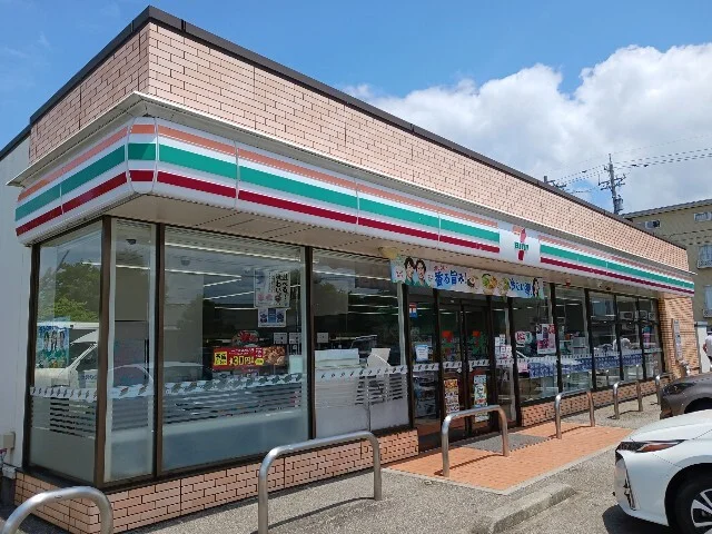 セブンイレブン魚津インター店まで900m