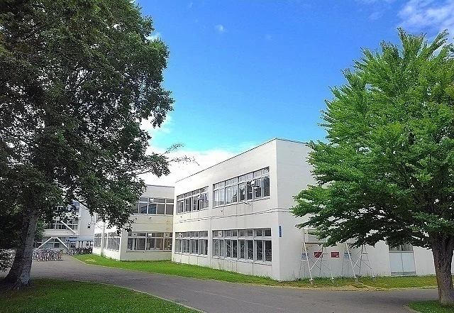 大麻中学校まで900m