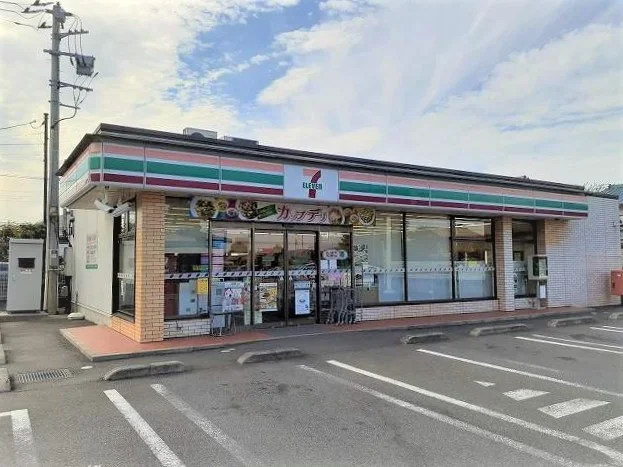 セブンイレブン所沢荒幡店まで950m