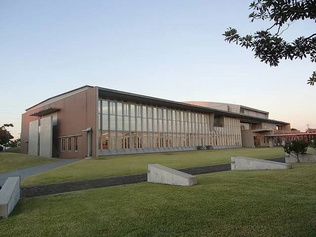 白根図書館まで4000m