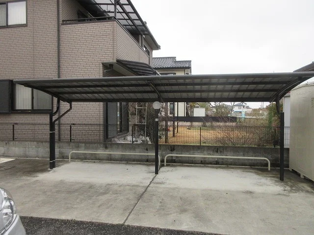 屋根付き駐輪場