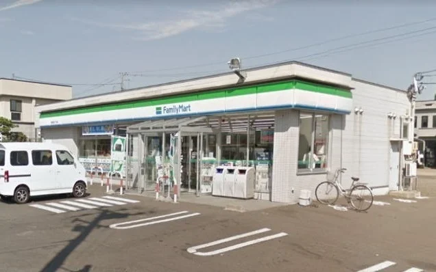 ファミリーマート弘前清水三丁目まで400m