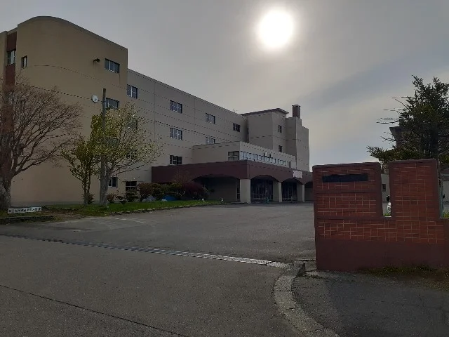 千歳市立北斗中学校まで700m
