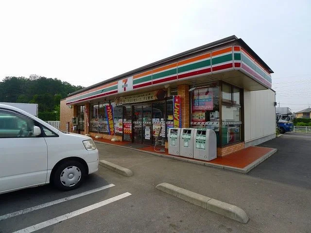 セブンイレブン太田市細谷町店まで800m