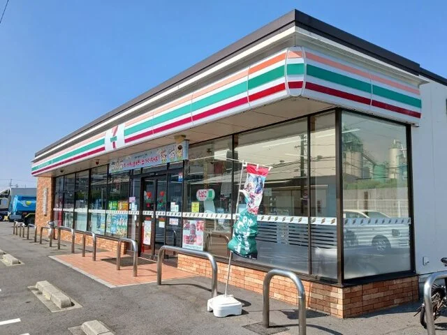 セブンイレブンまで190m