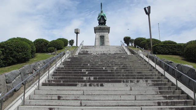 東公園　徒歩3分