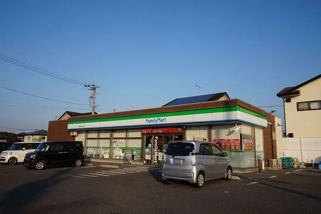 ファミリーマート松の木六丁目店まで450m