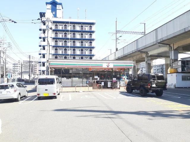 セブンイレブン福岡筥松1丁目店まで300m