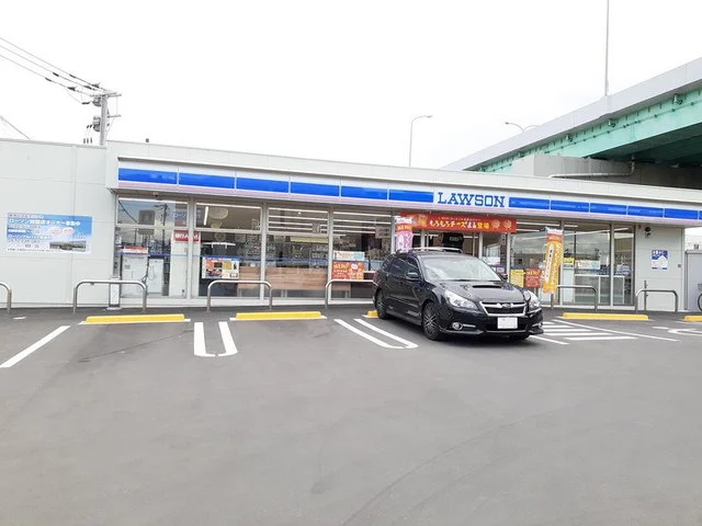 ローソン福岡金隈店まで800m