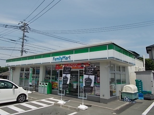 ファミリーマート　八景水谷店まで850m