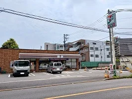 セブンイレブンまで110m