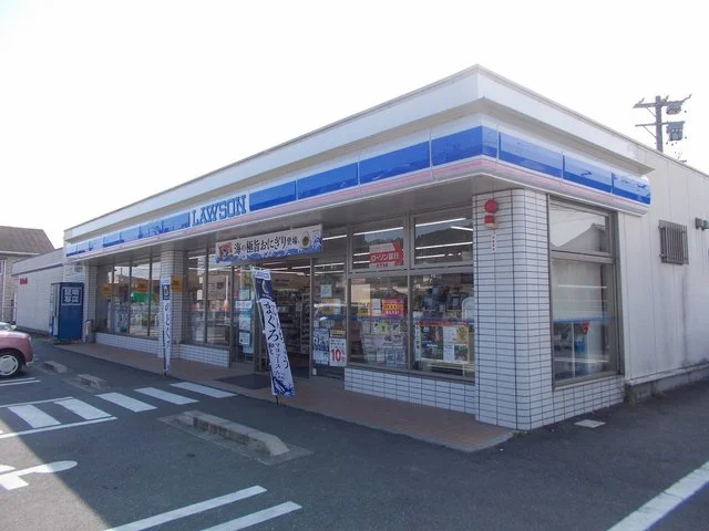 ローソン名張松崎町店様まで450m