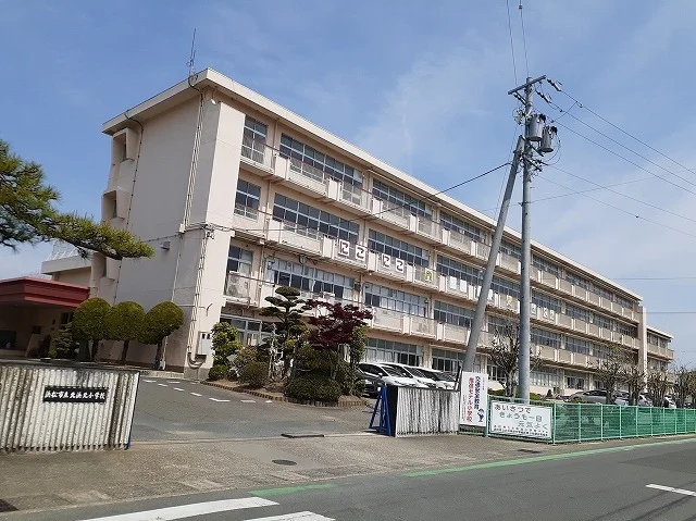 浜松市立北浜北小学校まで650m