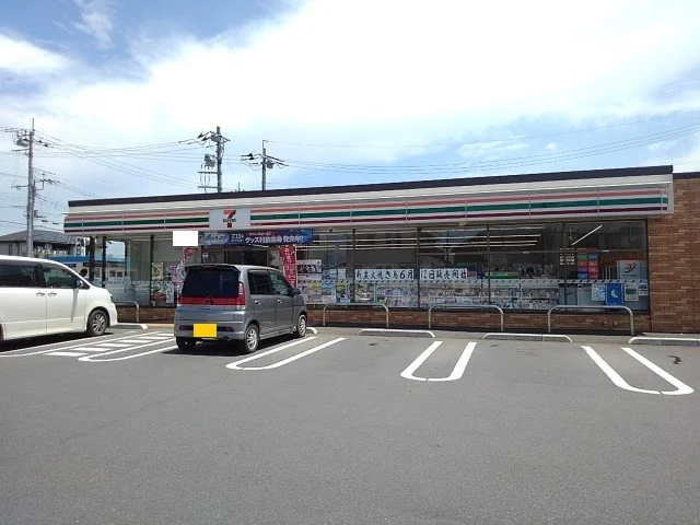 セブンイレブン筑西川島店まで500m