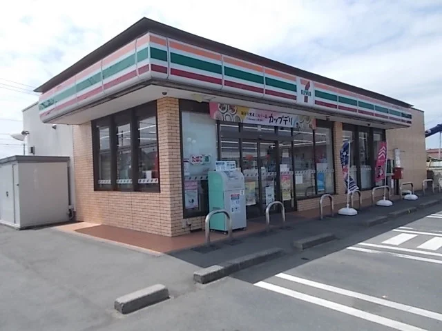 セブンイレブン内原町役場前店まで600m