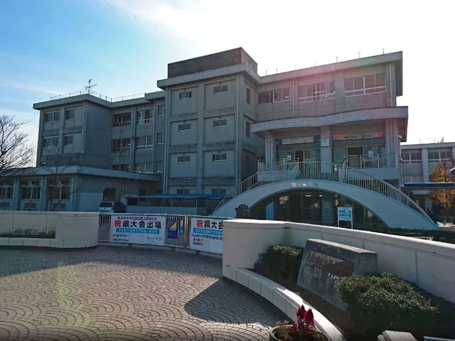 浜松市立東陽中学校まで1400m