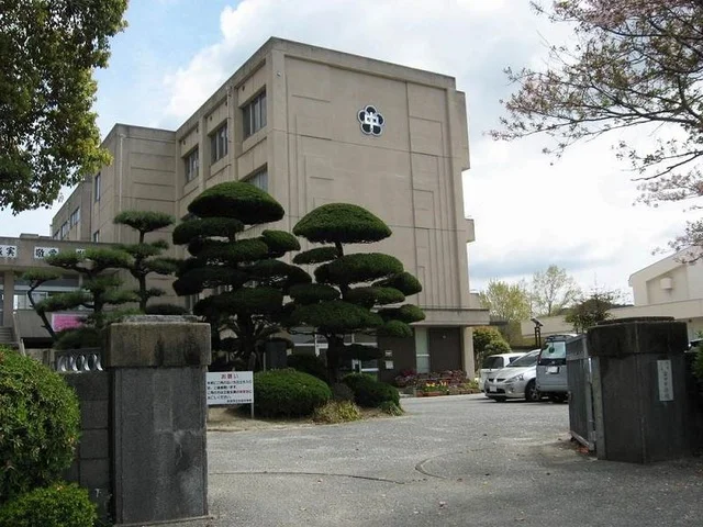 防府市立右田中学校まで350m