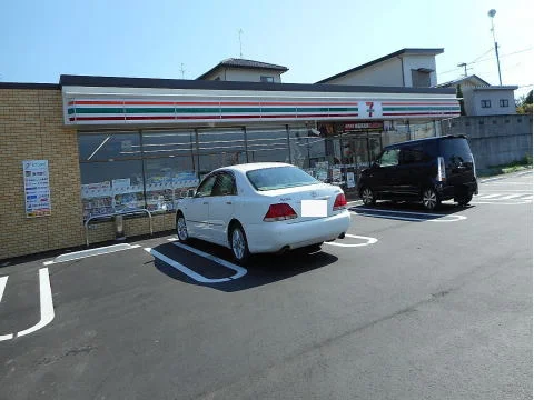 セブンイレブン須賀川南上町店まで500m