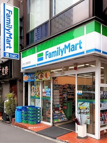 ファミリーマート タカノ西新宿まで83m
