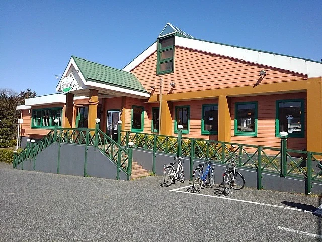 サイゼリアまで1200m