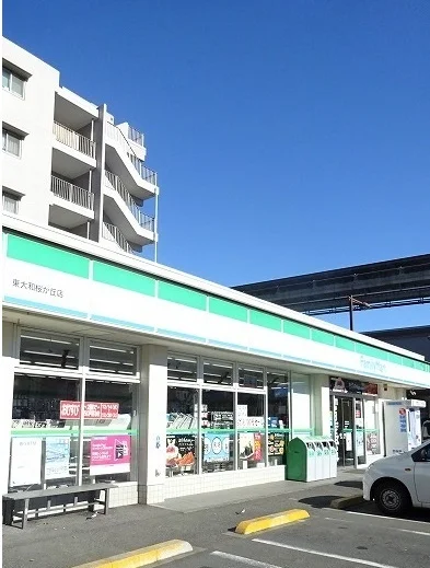ファミリーマートまで800m
