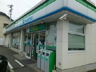 ファミリーマート末広通店まで480m