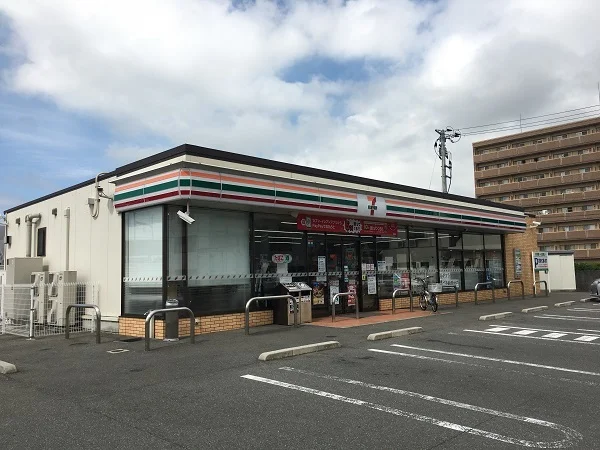 セブンイレブンまで1400m