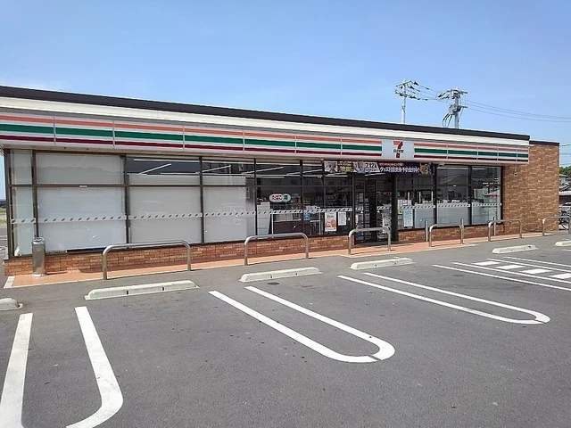 セブンイレブン宇佐市四日市店まで1000m
