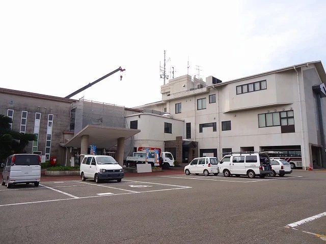 都農町役場まで1300m