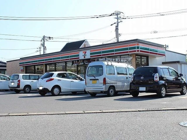 セブンイレブン 伊万里八谷搦店まで600m