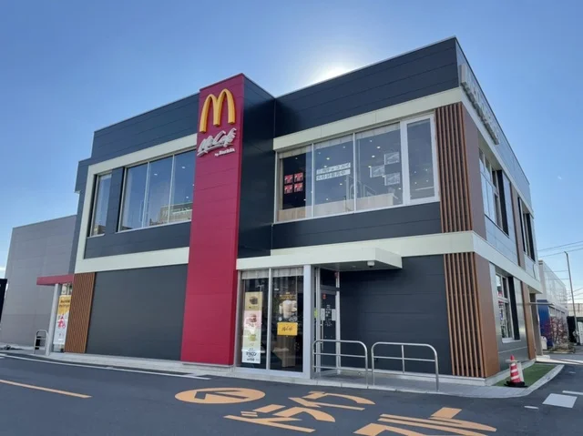 マクドナルドまで1100m